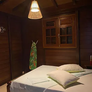 Le Ti Colibri Des îles De Tarare Hébergement de vacances Kahouanne